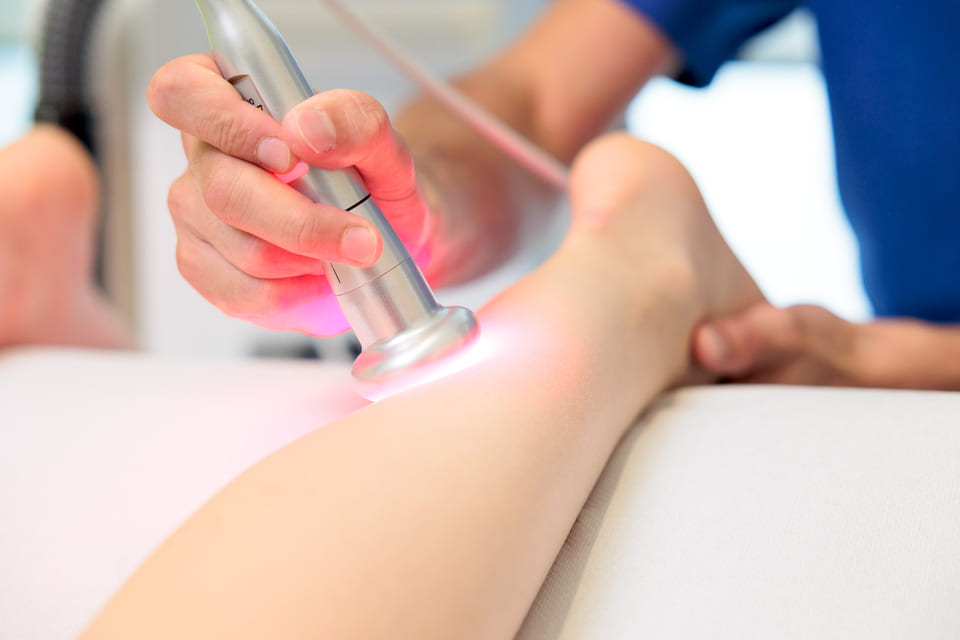 Trattamento fisioterapico in corso, paziente 1