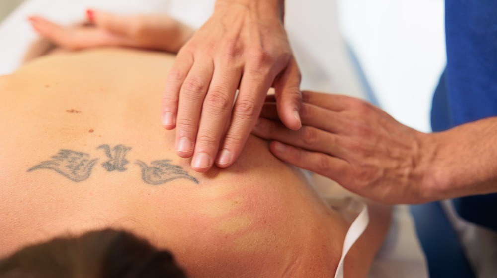 Massoterapia: non solo relax, ma supporto terapeutico